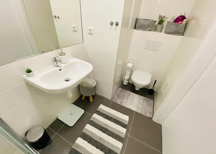 Cozy 5 Easy Access To Citycenter Apartman *